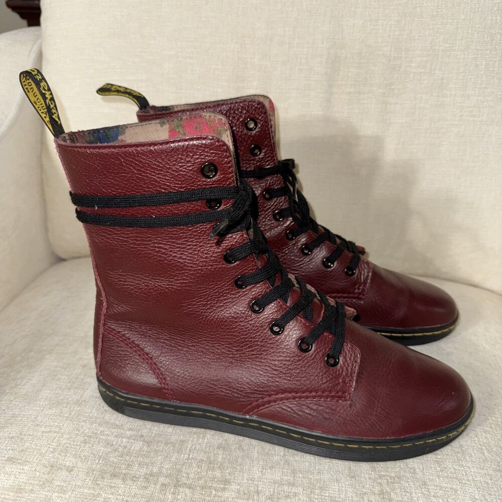 Dr. Martens STRATFORD Burgundy Leather Combat Boot Women 9, Floral Lined Maroon - Picture 1 of 9